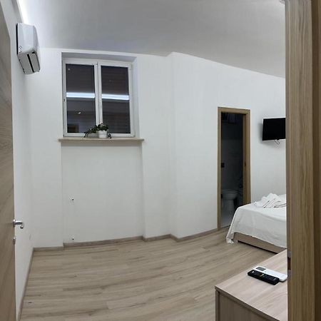 Villa Milano Apt. N. 1 Milão Exterior foto